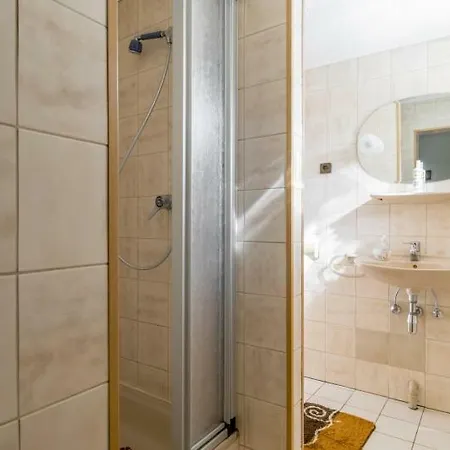 Id 5711 Private With Own Bath